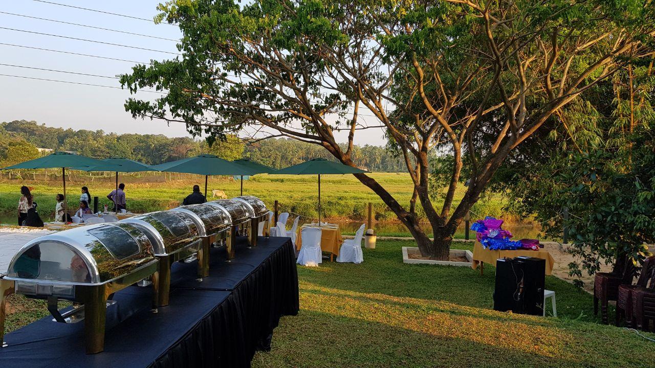 Grand Riverine Bed and Breakfast Kotugoda Exterior foto