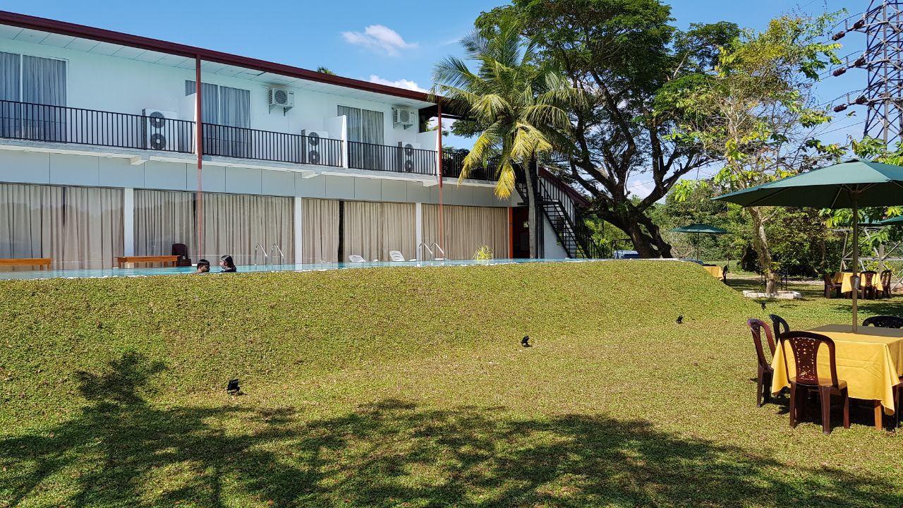 Grand Riverine Bed and Breakfast Kotugoda Exterior foto